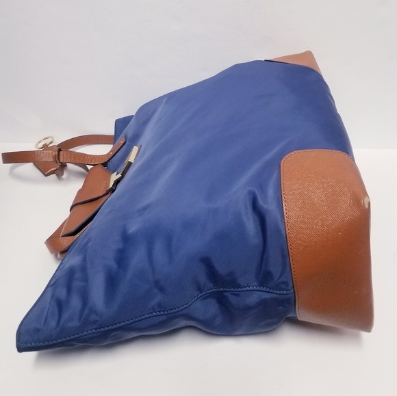 Tory Burch Nylon and Leather trim shoulder bag - Picture 5 of 14